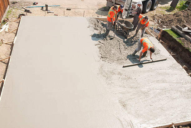 Best Commercial Concrete Contractor  in Pine Lawn, MO